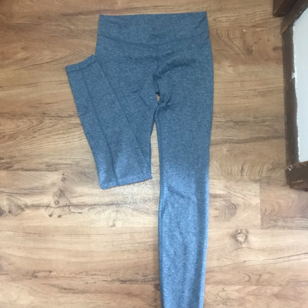 Small Under Armor leggings